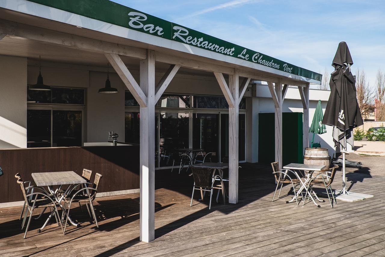 Hotel Bar Restaurant Le Chaudron Vert Saint-Etienne  Kültér fotó